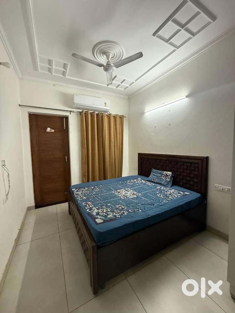 Fullyfurnished ownerfree 2bhk available for rent in aerocity sector 66