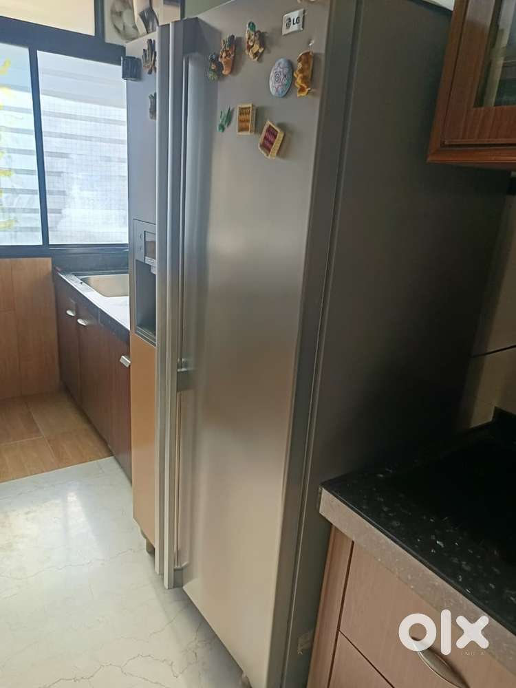 LG Side-by-Side 567L Fridge with Ice & Water Dispenser