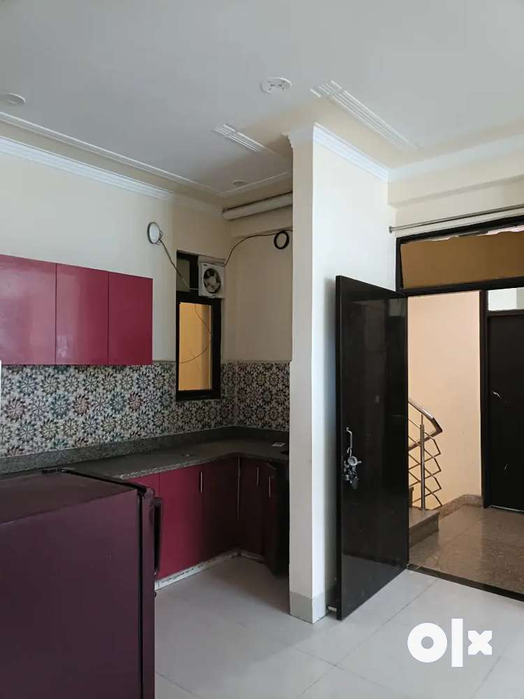 2 BHK FULL FURNISHED FLAT IS AVAILABLE FOR RENT WITH LIFT AND PARKING