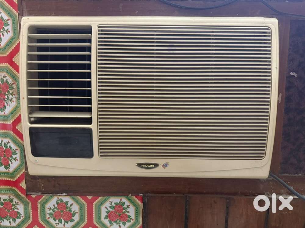 HITACHI WINDOW AC