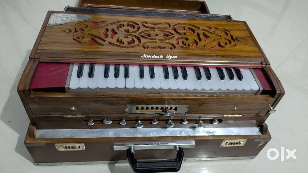 Triple reed Scale changer Harmonium