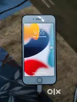 IPHONE 7 NEW CONDITON SEALED PHONE WITH ORIGNAL BATTRY