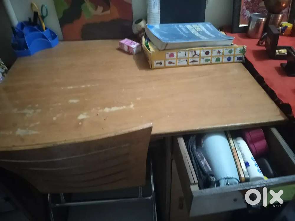 6 month old computer table