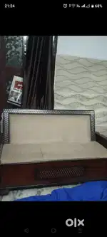 Setty with box