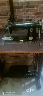 Silai machine stand samet good condition and good looking