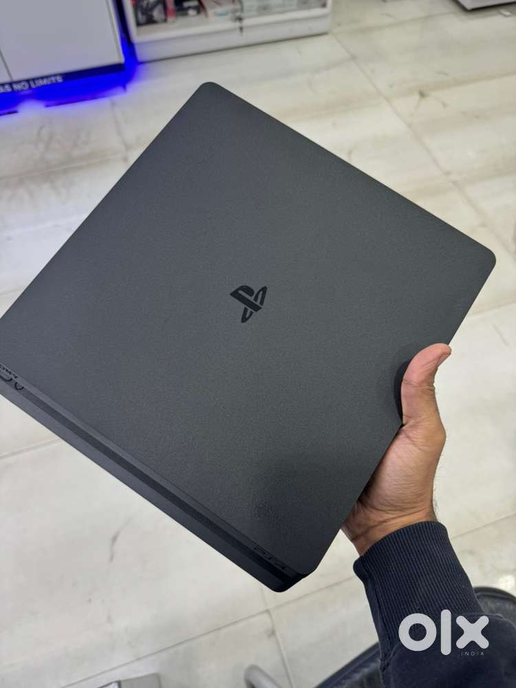 Ps4 with 17 latest games