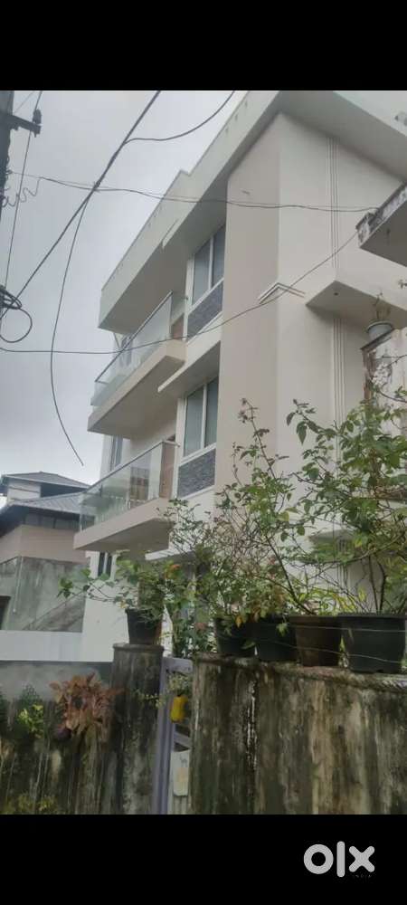 2 BHK PARTIALLY FURNISHED BRAND NEW APARTMENT RENT AT PALARIVATTOM