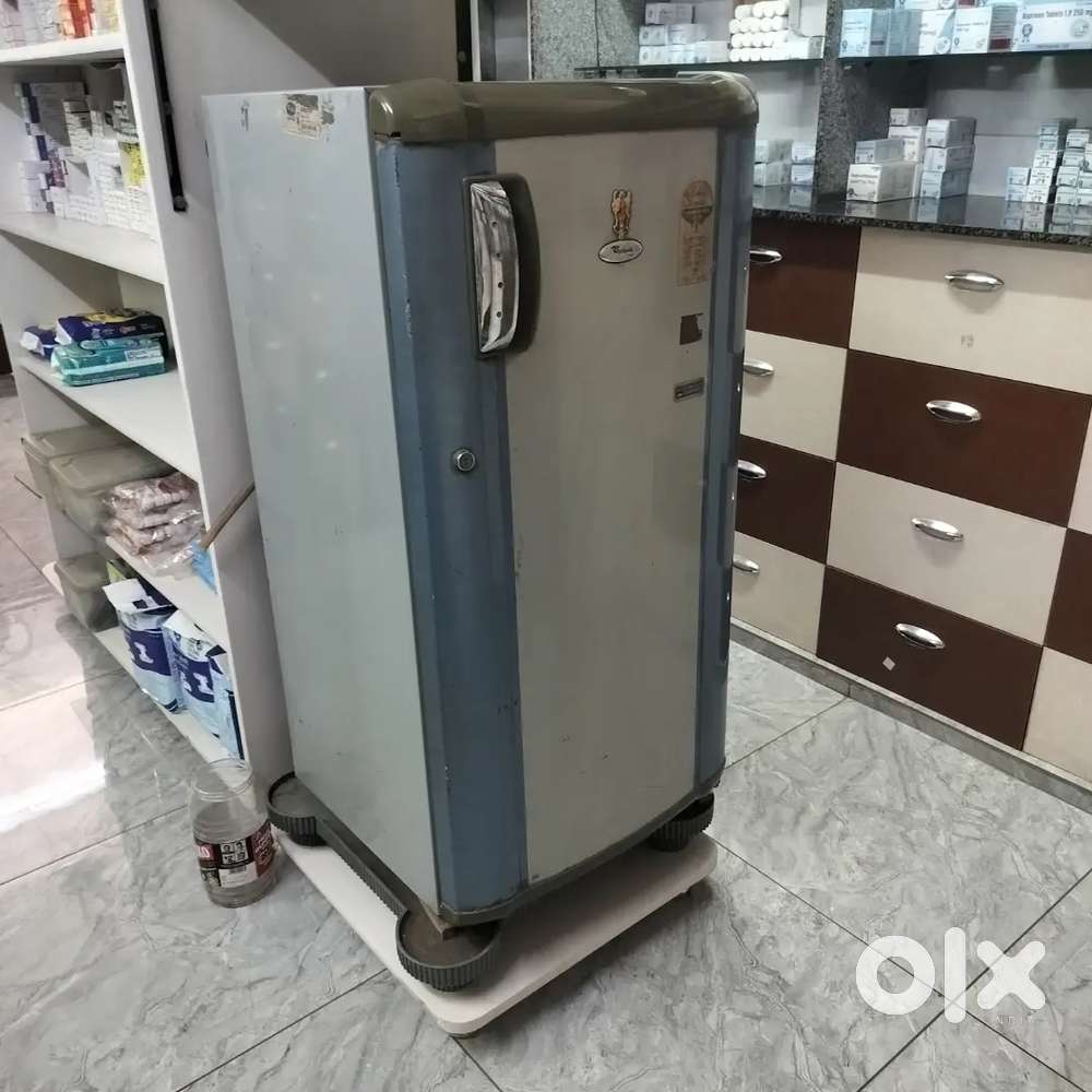 Sale 180 ltr Whirlpool fridge