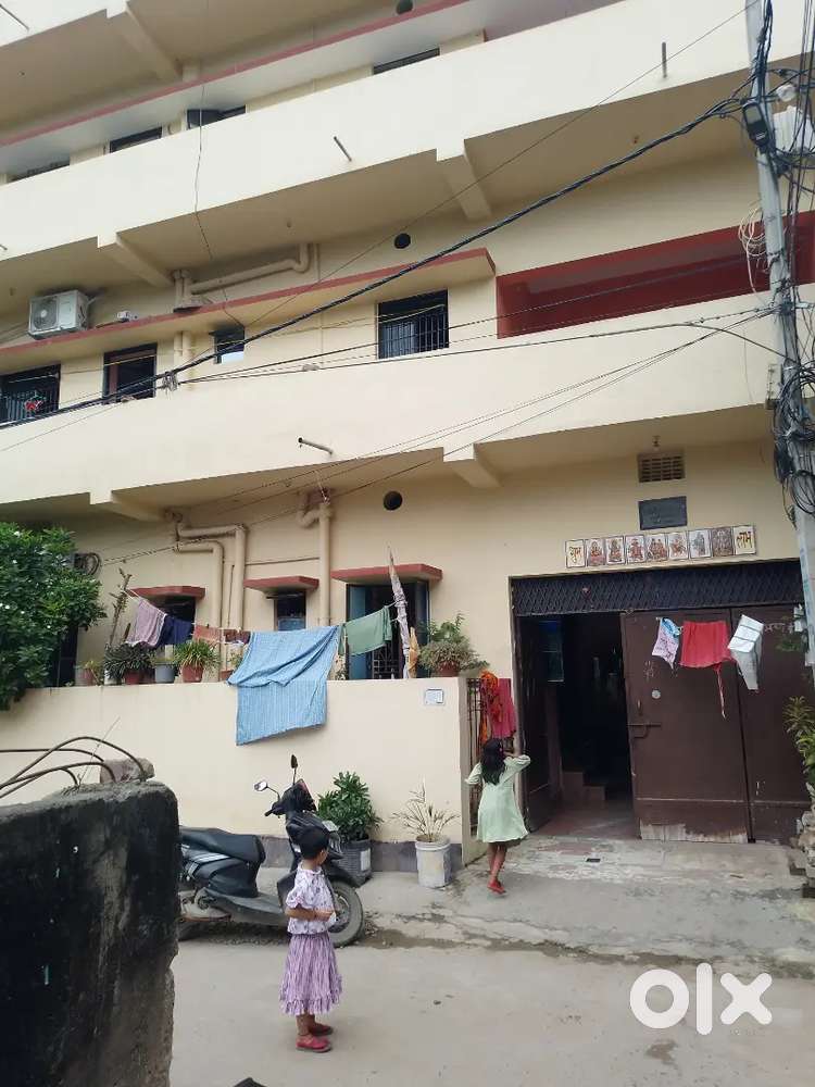 2bhk flat for rent in Rajivnagar  17with 60Sft balcony on road .