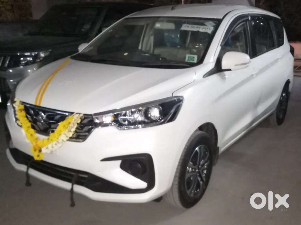 Maruti Suzuki Ertiga 2024 CNG petrol 24652 Km Driven