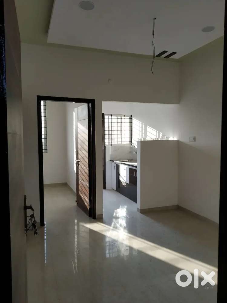 1BHK Flat Available with balcony