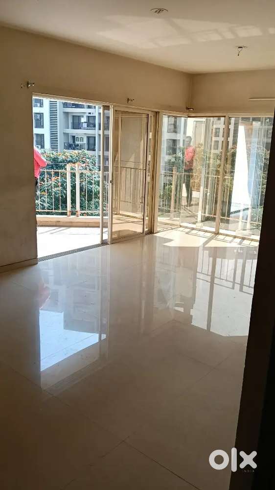 Prime location 2 bhk for sale in bank auction