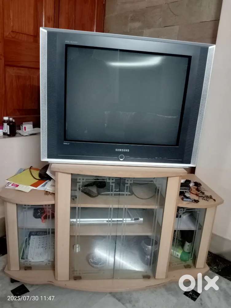 29 inch SAMSUNG CRT TV with Stand @9000/-