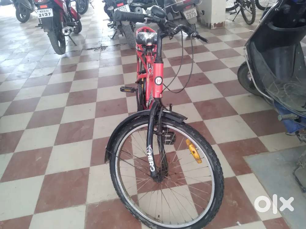 Red hero cycle