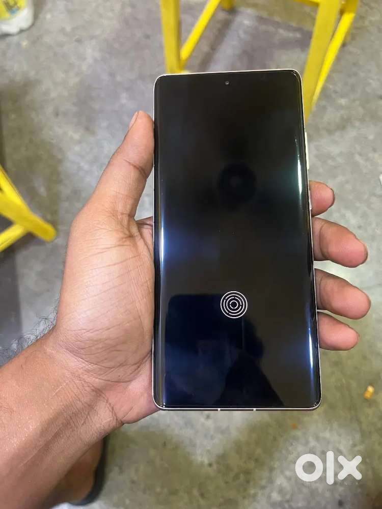 OnePlus 12R 8 gp Ram 256 rom
