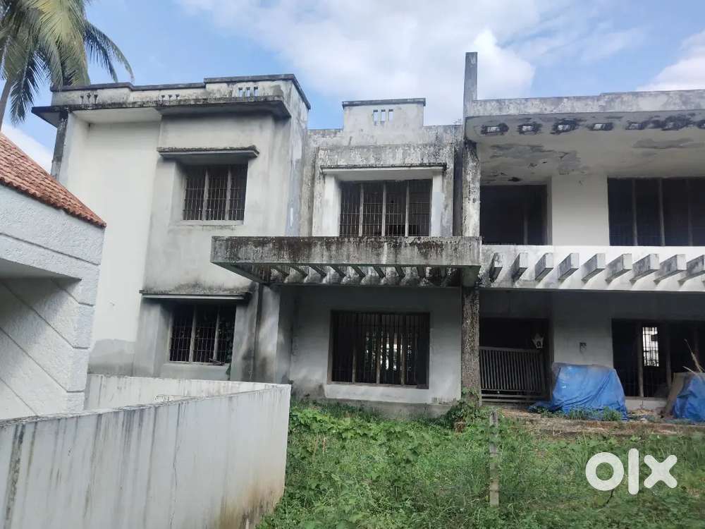 Thrissur kuriachira 15 cent plot 3000 sqft house for sale