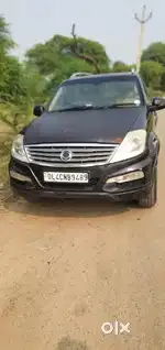 Mahindra Rexton 2013 Diesel 99083 Km Driven