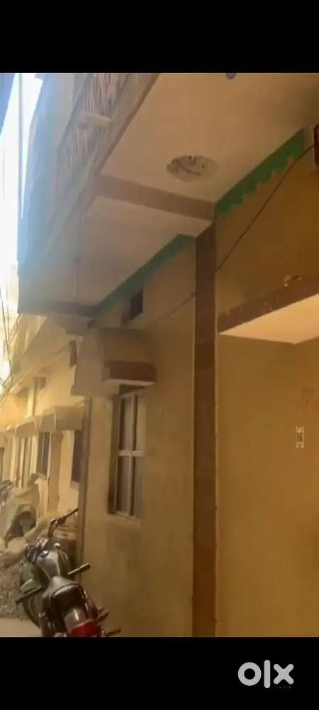 House in good locality