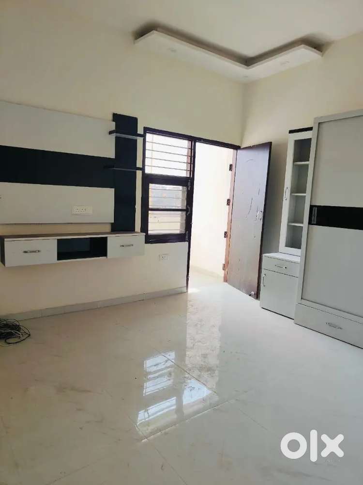 1BHK FLAT FOR SALE READY TO MOVE IN SHIVALIK CITY SECTOR 127 KHARAR