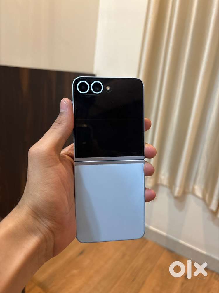 Samsung Galaxy Z Flip 6  Urgent sell