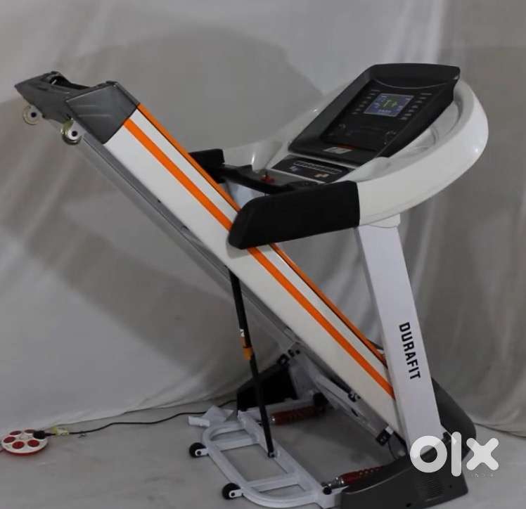 Trademill with auto incline