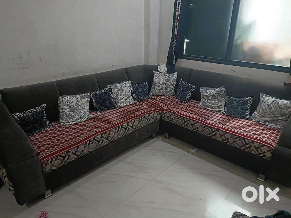 Sofa and ti table