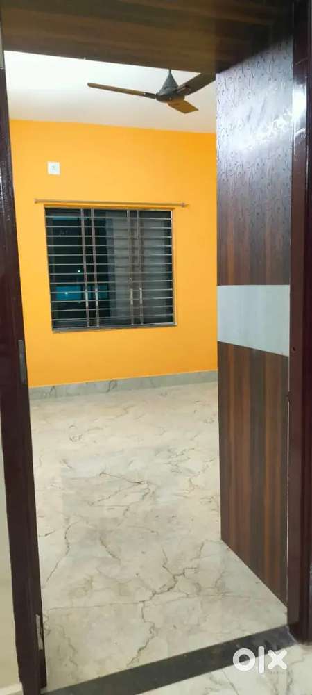 Fully indipendent house living room family bachelor girls job holder