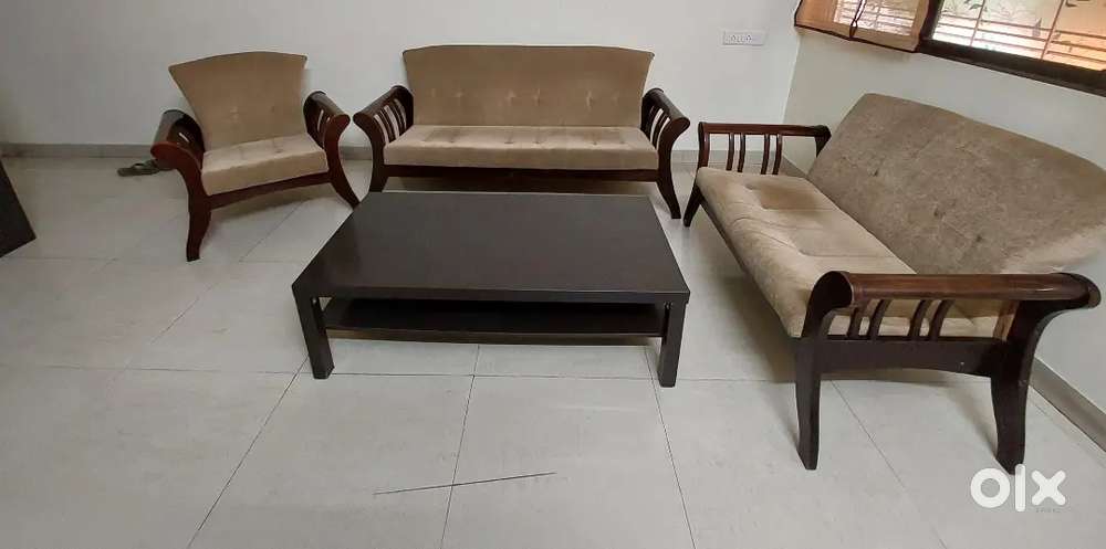 Sofa Set and CenterTable