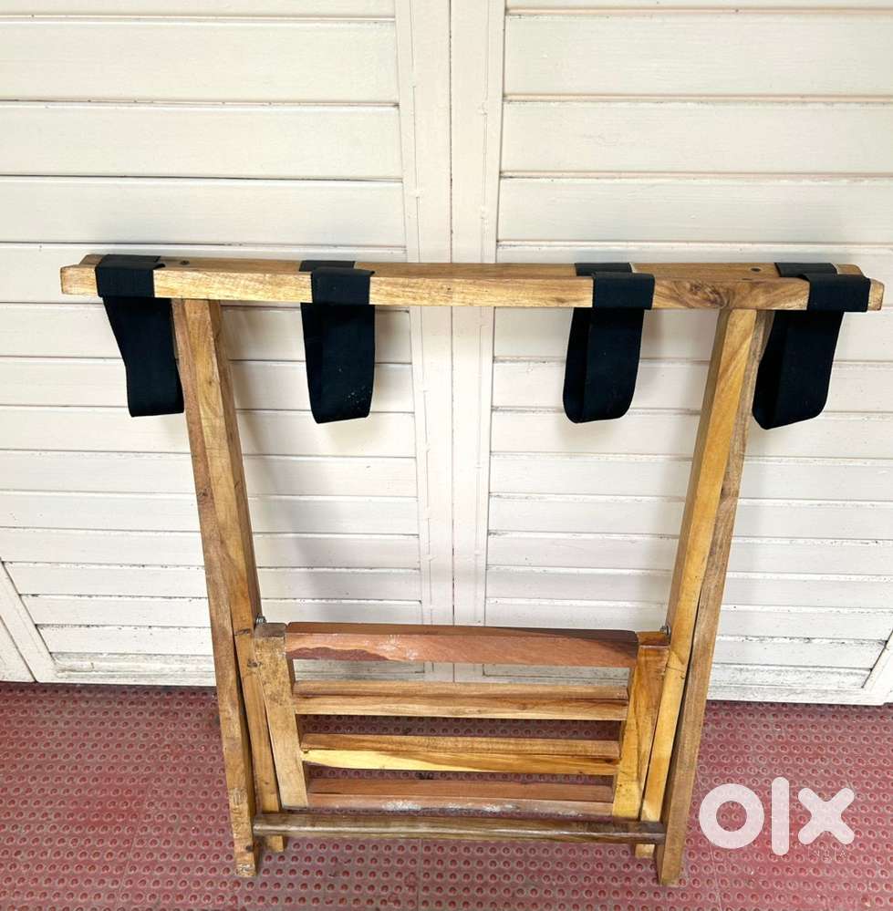 Luggage stand x 2