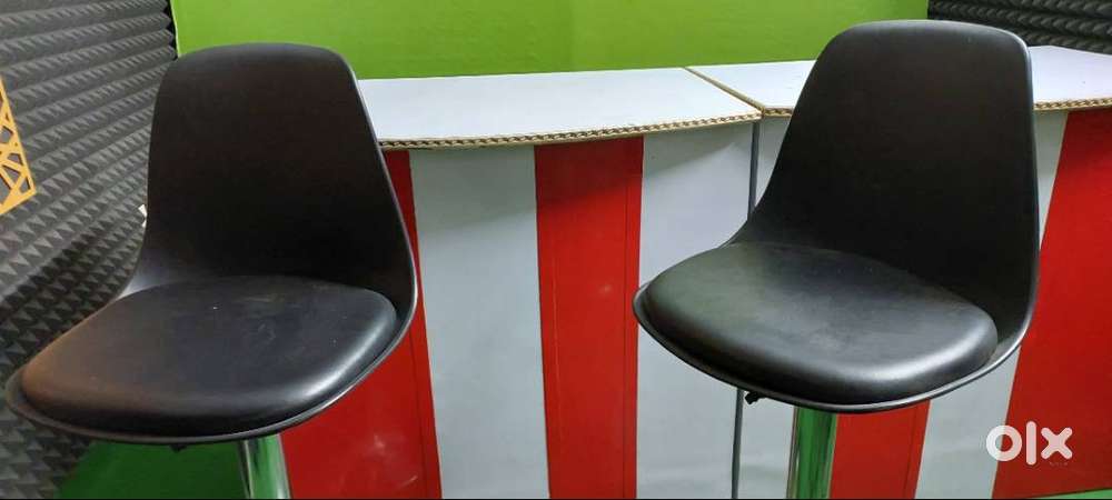 3 Studio/ Bar chair