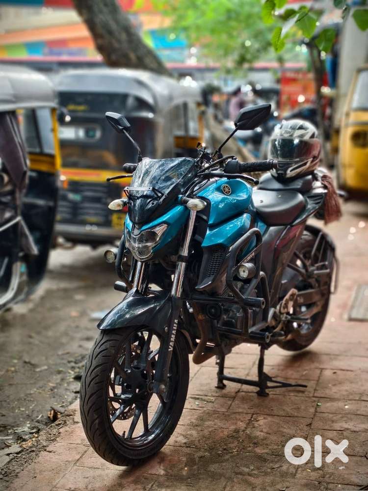 Fz250 selling on urgent basis, only genuine buyers