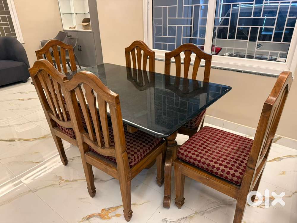 Pure teak wood dinning table