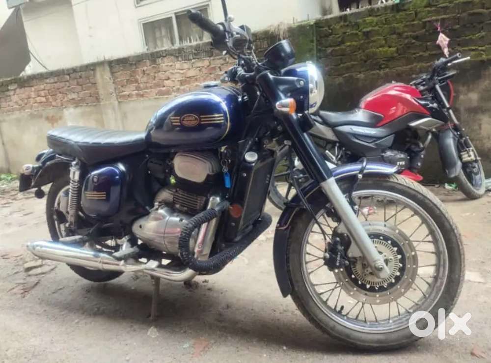 Jawa 42 bike is on showroom condition.