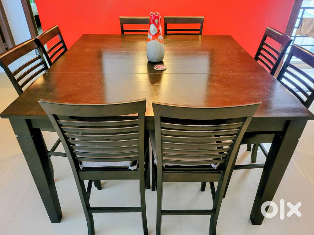 Beautiful imported 8 seater Dining set