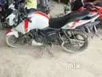 Bike bilkul new hai carbetar wala. Bike h