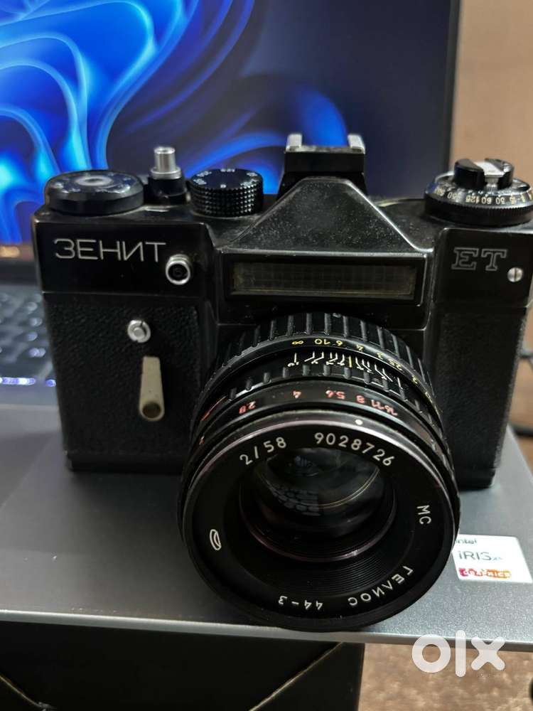 3EHNT Zenit ET 35mm Camera + Lens