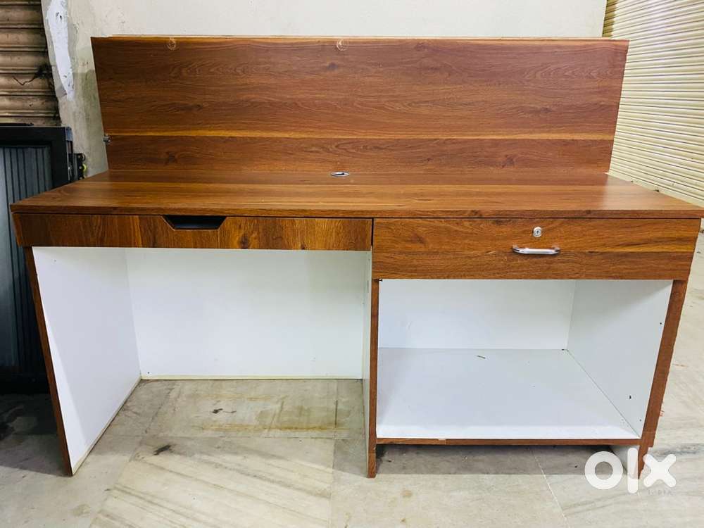 Computer table (Custom made ) mint condition