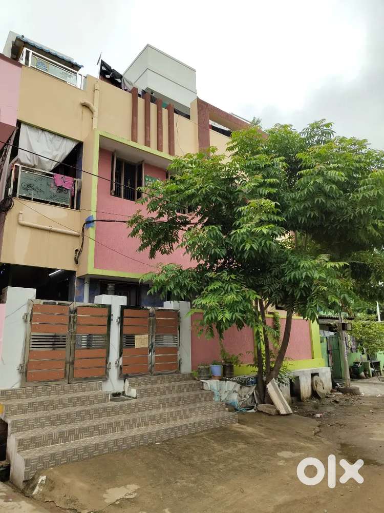 Double Bedroom Ground floor Semi furnished