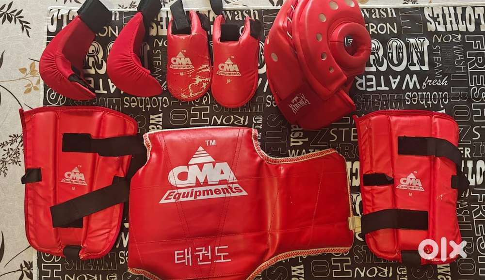 Karate / Taikwondo Kit for 8 -14years