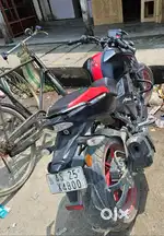 Apache rtr 160 4v .. top model.. like new condition.urgent sell