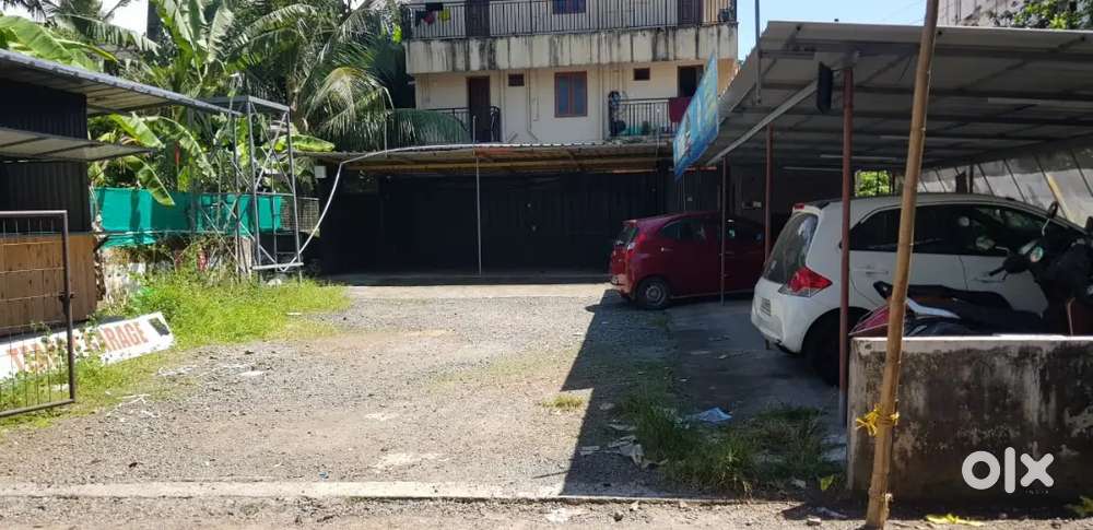 Car wash and tea shop