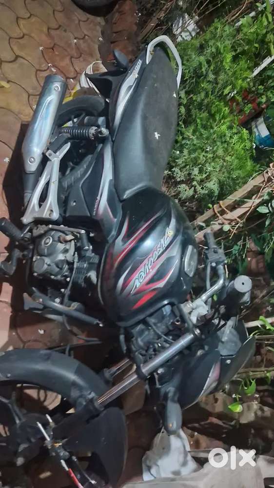 Best 100 cc bike well maintained and new tyres