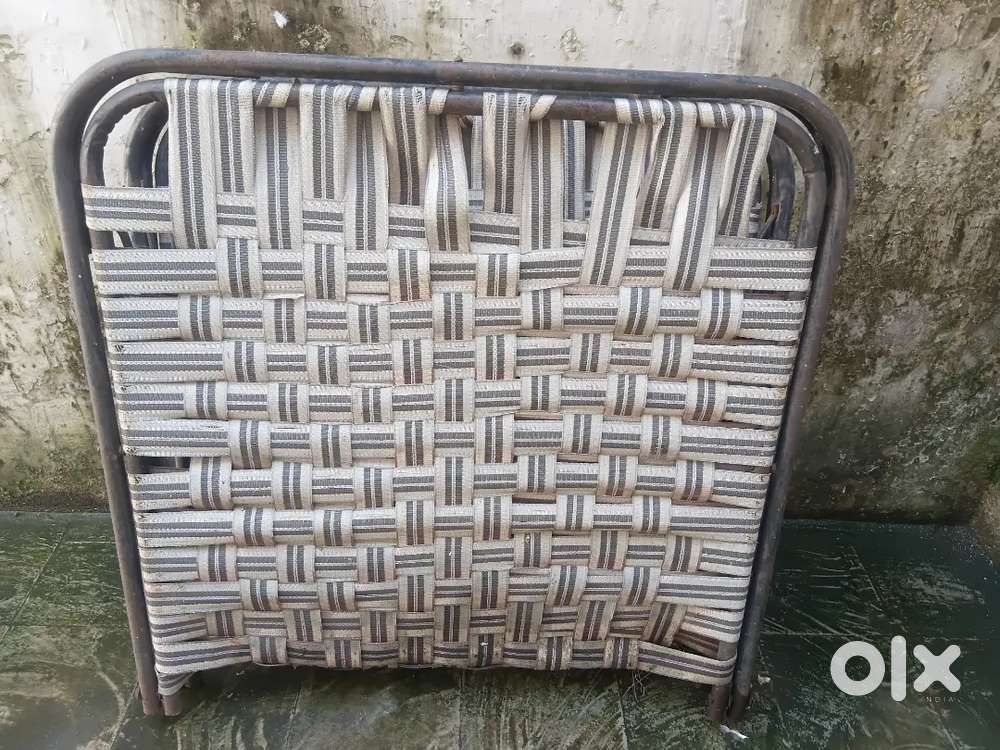 Folding iron bed