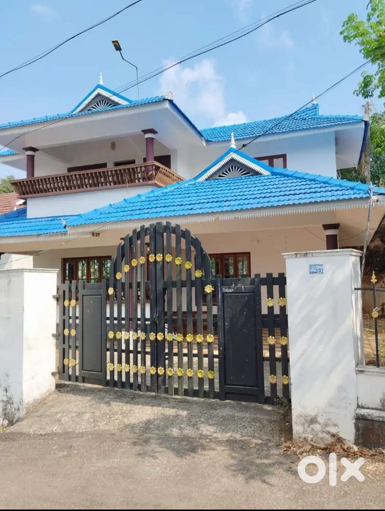 Near By4 bed room house for Rs 1.25 core for Sale at ETTUMANOOR