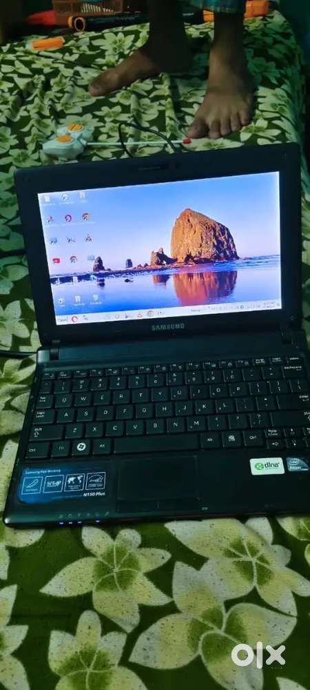 Samsung mini laptop