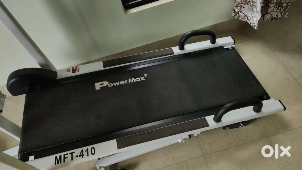 Manual Treadmill + Jogger + Push-up bars + Twister