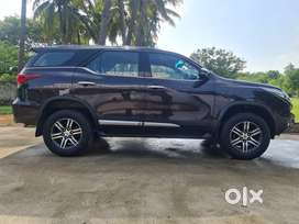 Toyota Fortuner 2.8 AT Celebratory Edition, 2017, Diesel