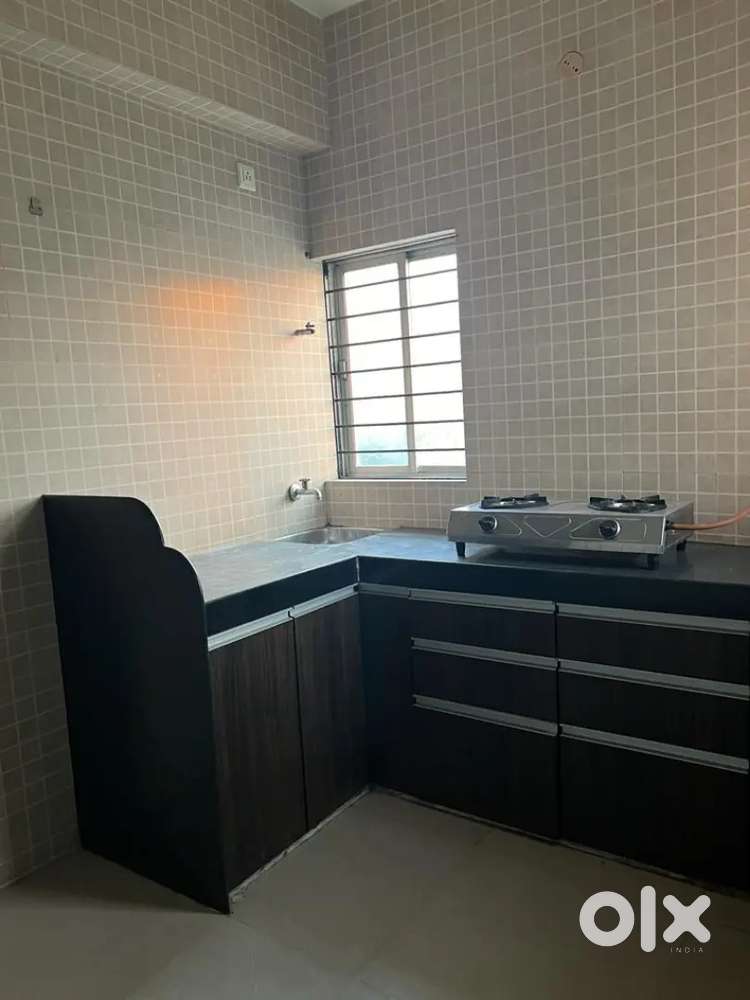3Bhk Flat Rent Semi Furnished @kalawad Road