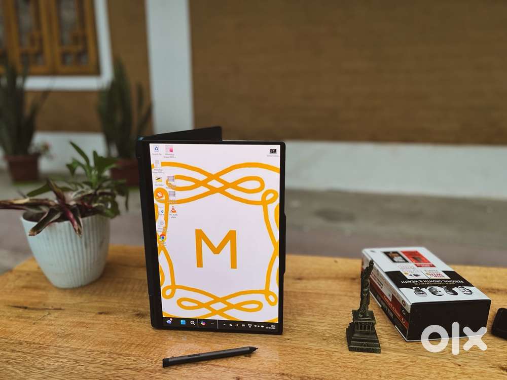 Yoga 7 2-in-1, _ 125H RAM: 16GB Storage: 1TB SSD