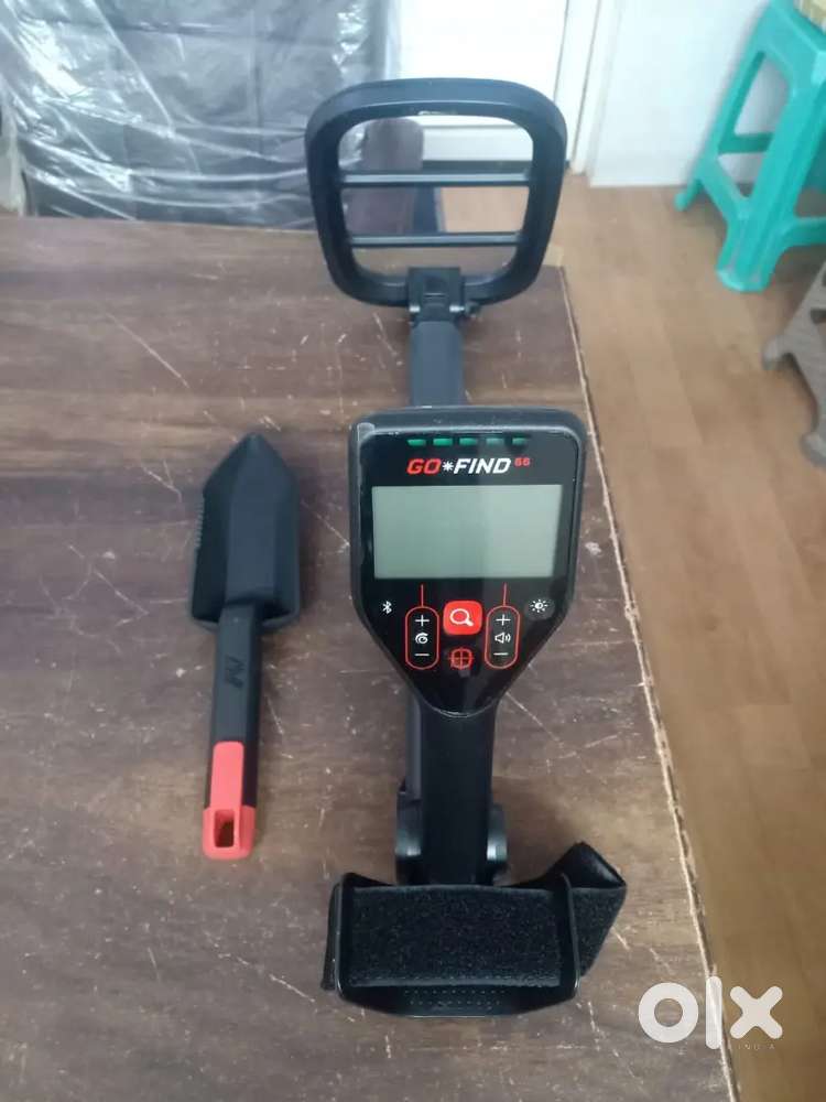 Under ground metal detector